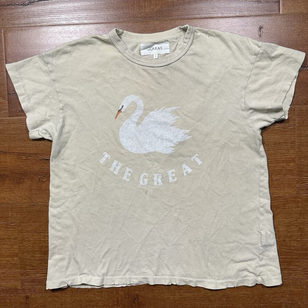 THE GREAT. Beige Cotton Tee with White Swan Graphic